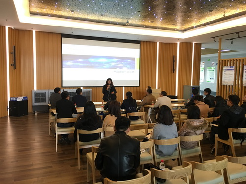 创业中心举办企业产品运营推广培训会